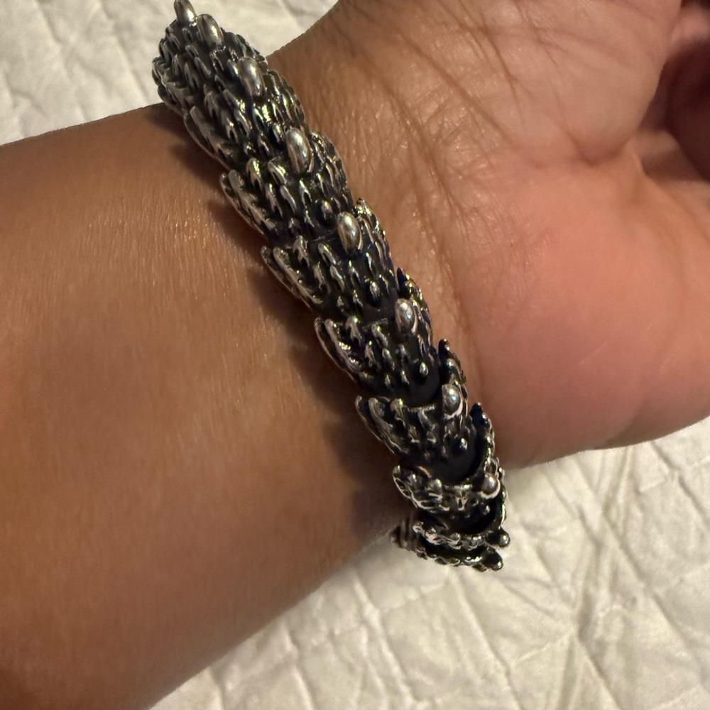 Dragon Bracelet in Antique Silver Tone - Picture 6 of 8